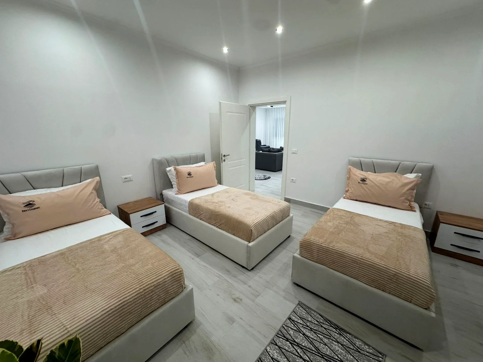 Era e Liqenit accommodation